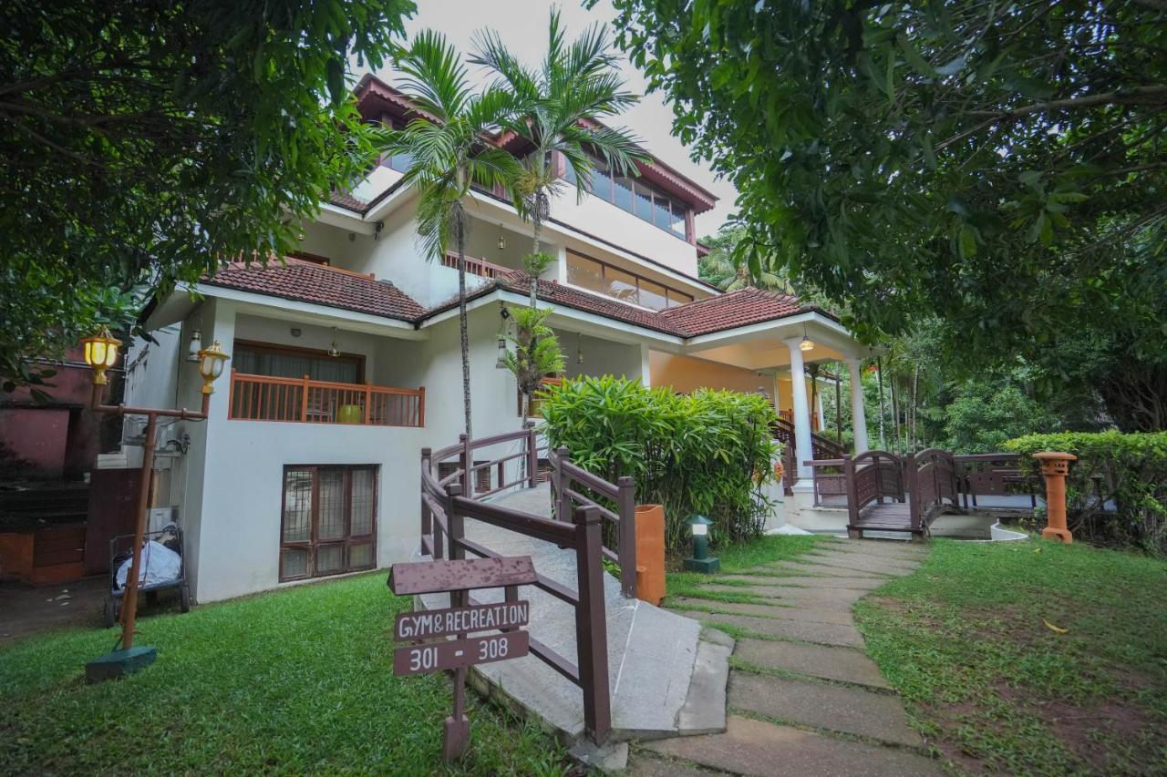 Fragrant Nature Backwater Resort & Ayurveda Spa Kollam Exterior foto