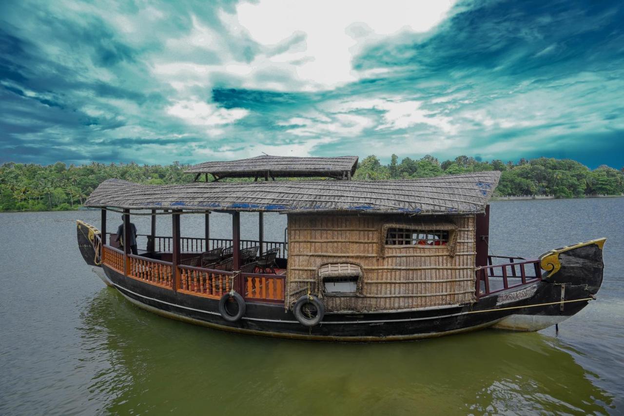 Fragrant Nature Backwater Resort & Ayurveda Spa Kollam Exterior foto