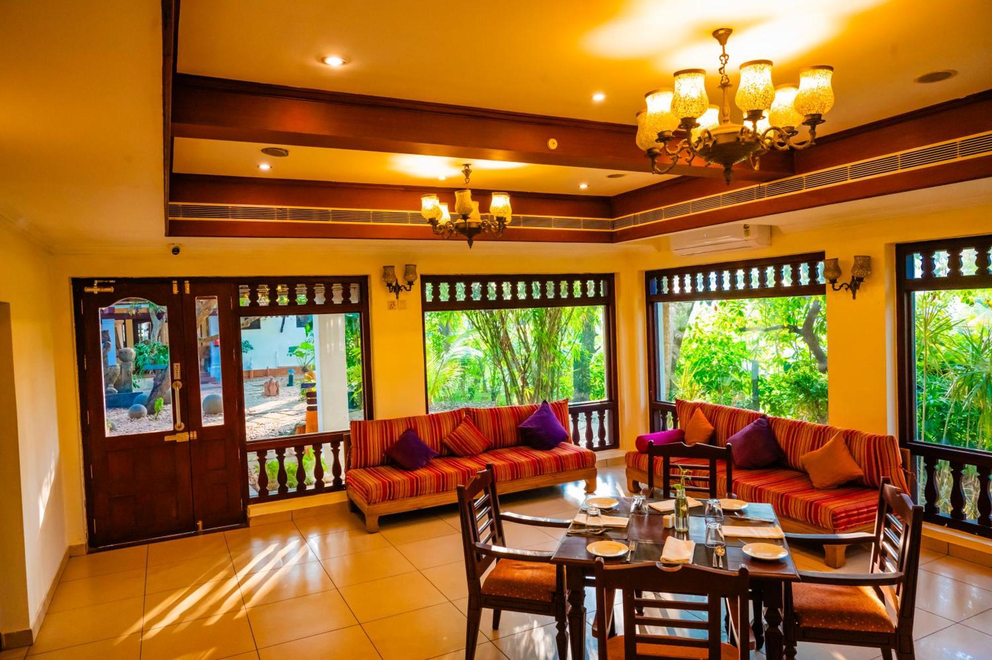 Fragrant Nature Backwater Resort & Ayurveda Spa Kollam Exterior foto