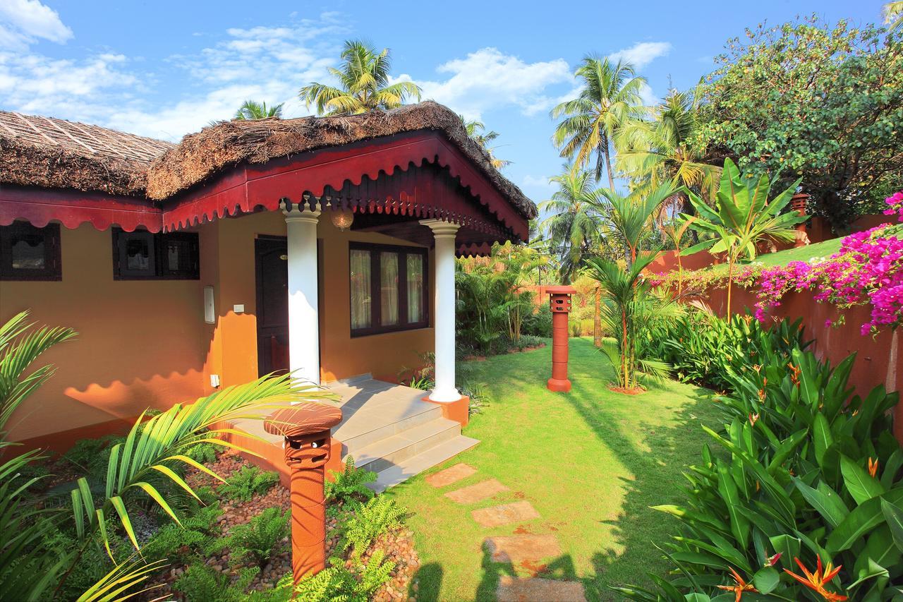Fragrant Nature Backwater Resort & Ayurveda Spa Kollam Exterior foto